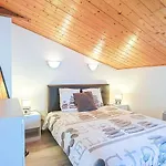 Outrem'her Maison Bord De A Ferienhaus