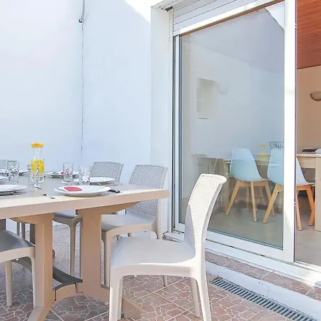 Vakantiehuis Outrem'her Maison Bord De A *