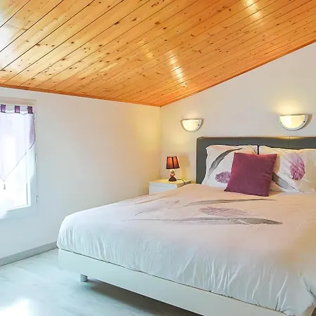 Outrem'her Maison Bord De A L'Epine (Vendee)