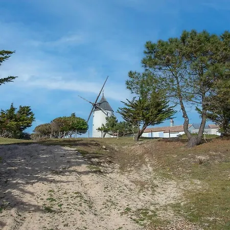 Semesterbostad Outrem'her Maison Bord De A L'Epine (Vendee)