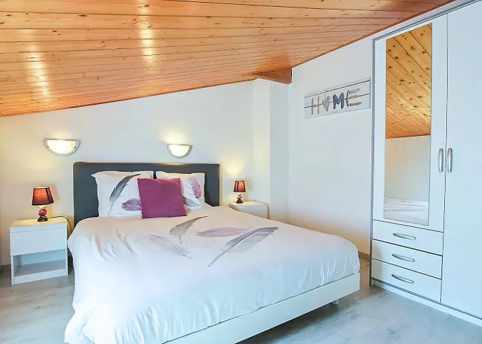 Outrem'her Maison Bord De A