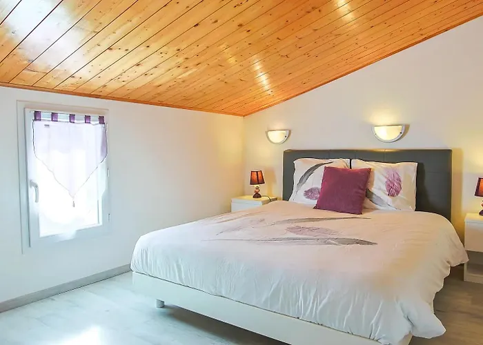 Outrem'her Maison Bord De A L'Epine (Vendee)