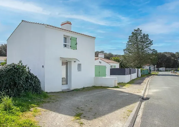 Outrem'her Maison Bord De A بيت للعطل *